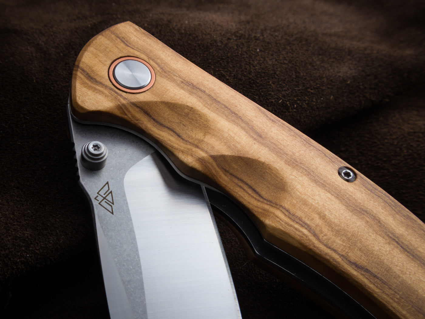 Black Eagle Dolomit Olive Wood
