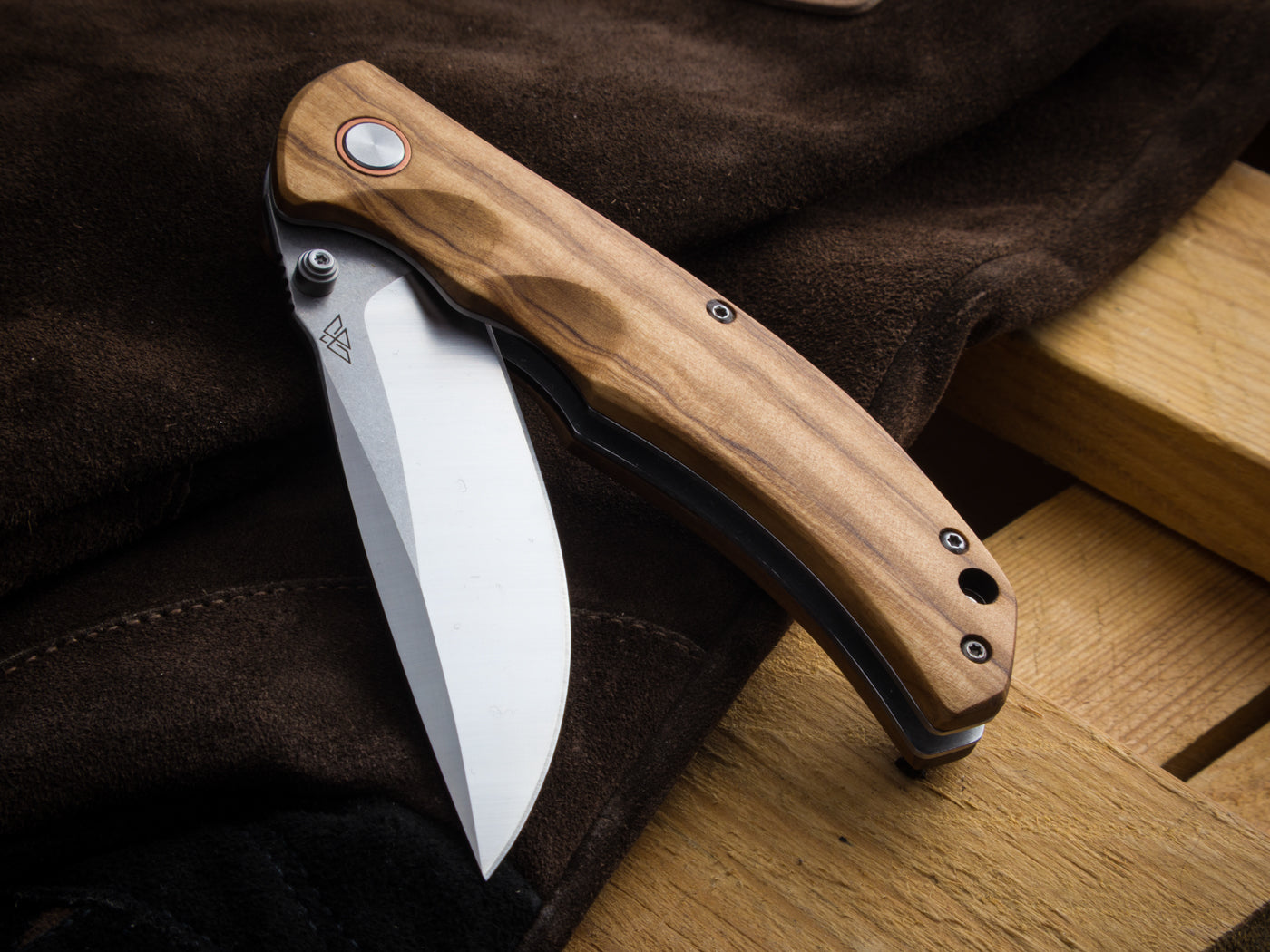 Black Eagle Dolomit Olive Wood